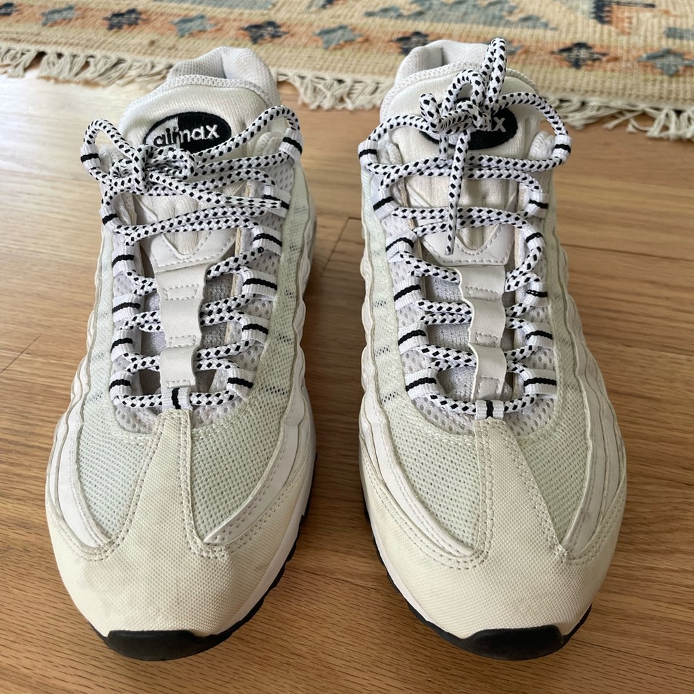 Nike Air Max 95 Sneaker - White & Black - 10.5